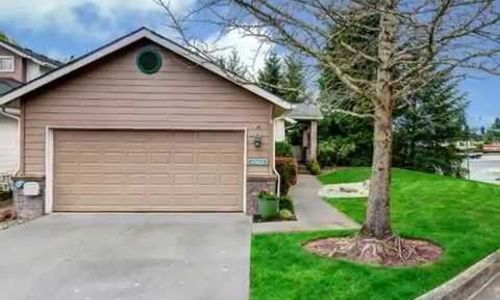 Impeccably Maintained Stonebridge Townhome Just Listed!