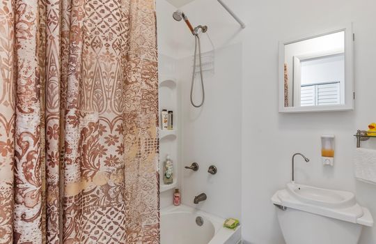 23-Bathroom