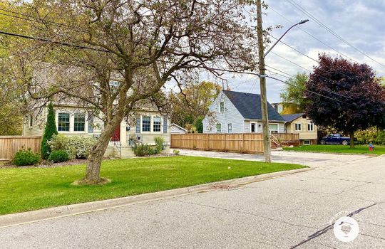 PlainsBurlingtonOntario-copyright-JenWarren07