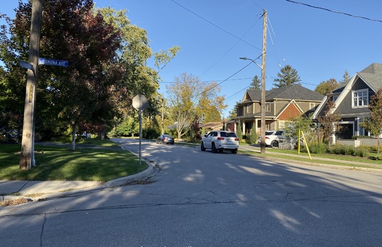 RoselandBurlingtonOntariocopyright2019JenWarren07