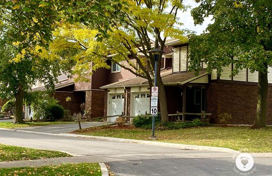 pinedaleBurlingtonOntario-copyright-JenWarren22