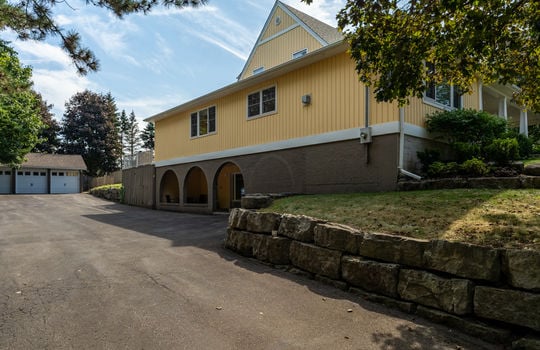 196Dundas2-48
