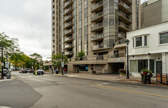 006-702-1477Lakeshore-6_m