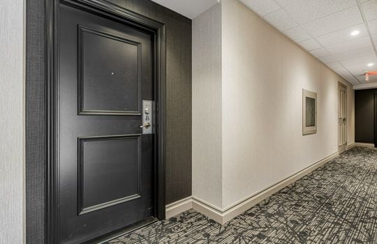 009-702-1477Lakeshore-9_m