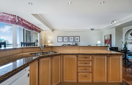 016-702-1477Lakeshore-16