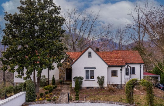 Windover Charming Cottage in Tryon, NC For Sale