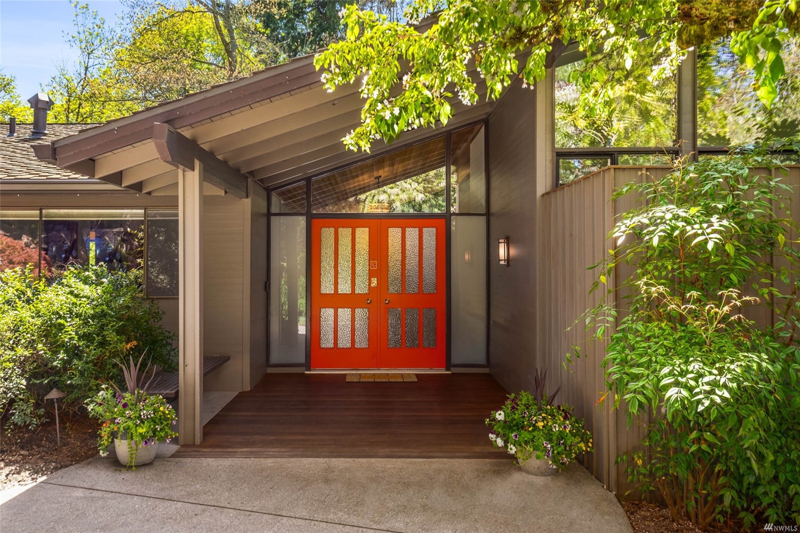 Mid-century home in the South End of Mercer Island
