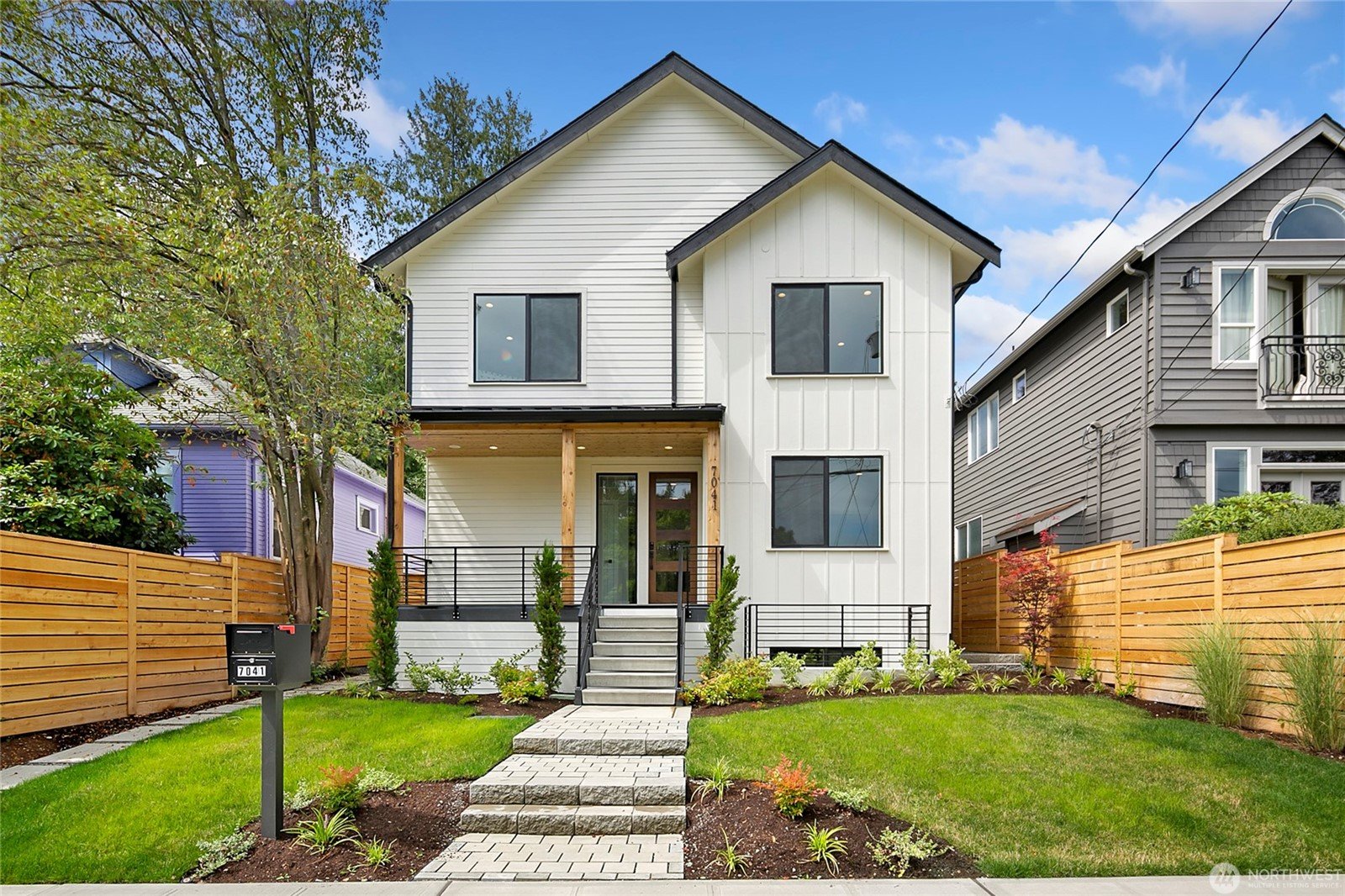 Beautiful 2023 home in the Bryant Neighborhood of Seattle