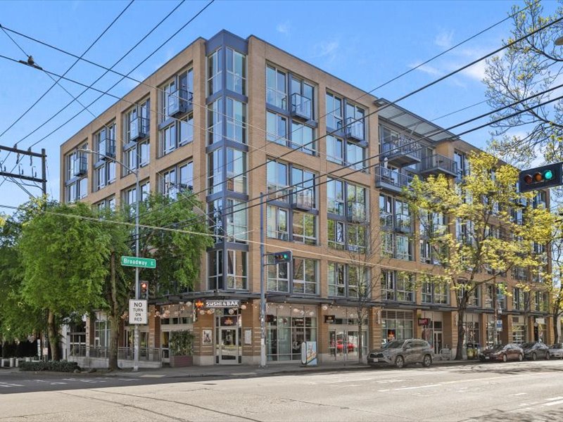 External building view of 30 Broadway E #406, Seattle, WA 98102