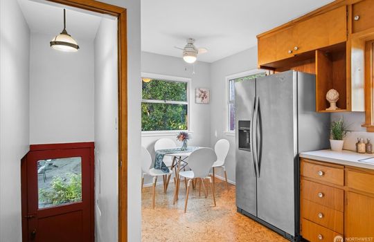 07 Kitchen and Breakfast Nook of 1742 NE 89th St, Seattle, WA 98115