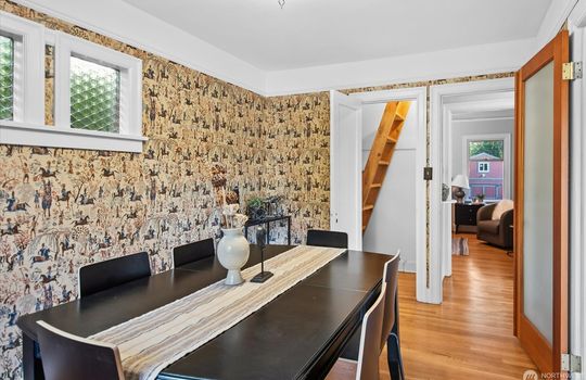 10 Dining Room 3 of 1742 NE 89th St, Seattle, WA 98115