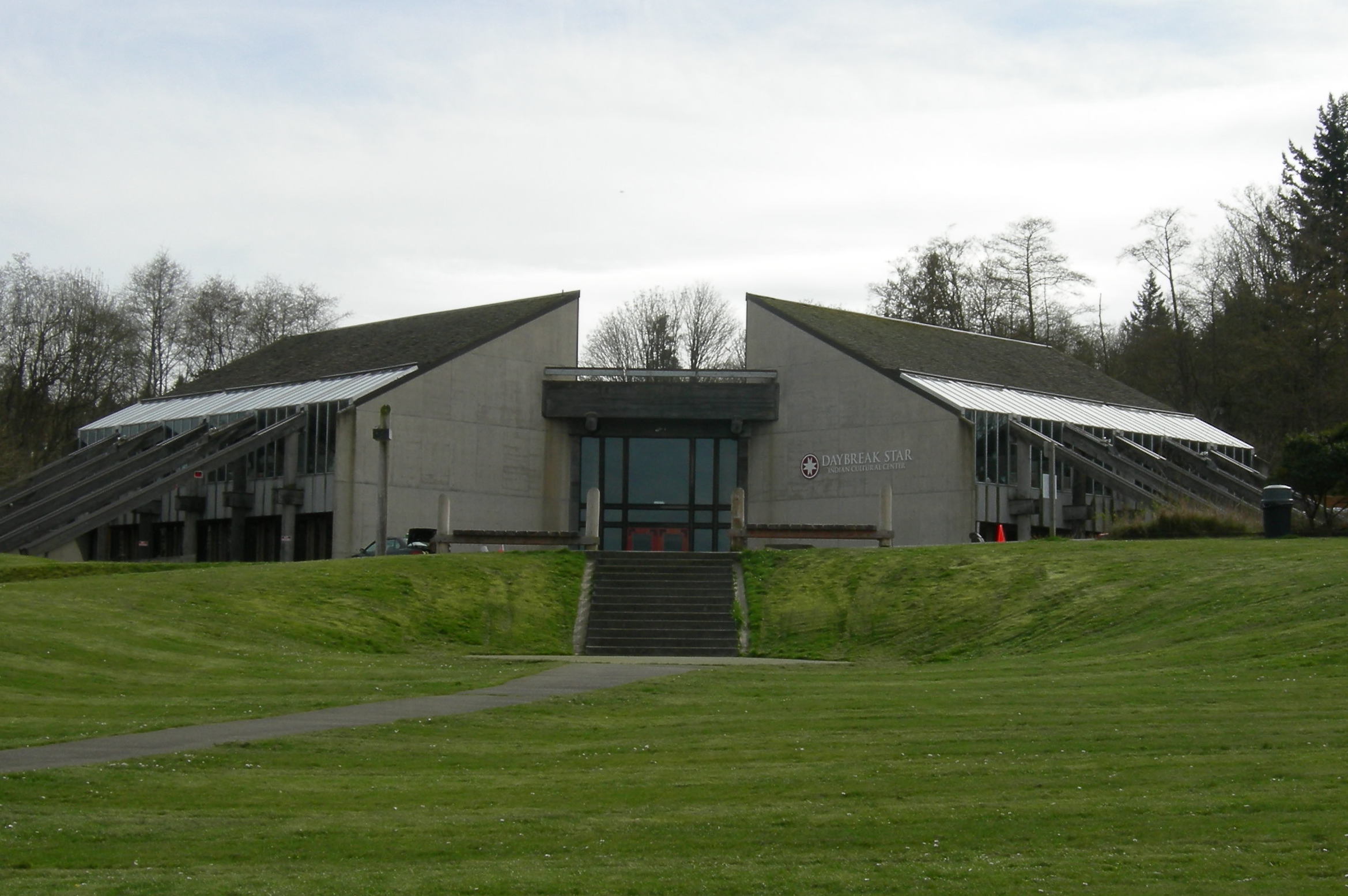 Daybreak-Star-Cultural-Center-in-the-Magnolia-Neighborhood-of-Seattle