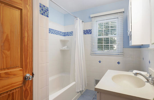 736 Willow St Cranford NJ 07016 USA-035-007-Bathroom-MLS_Size