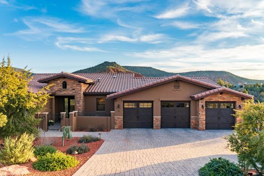 JL_45RussetRidge-twilightExteriors-06