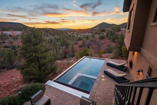 JL_45RussetRidge-twilightExteriors-12