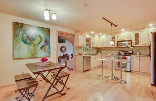011_Breakfast Kitchen