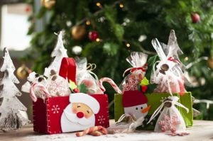 4 Ways to Spread the Christmas Spirit from Your Home