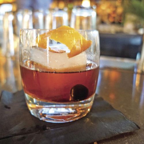 Georgia's, the South Bay's Newest Cocktail Lounge