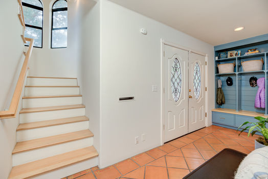 1050 Ardmore-31