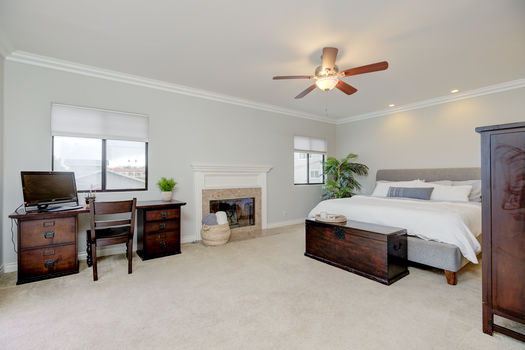 1050 Ardmore-74