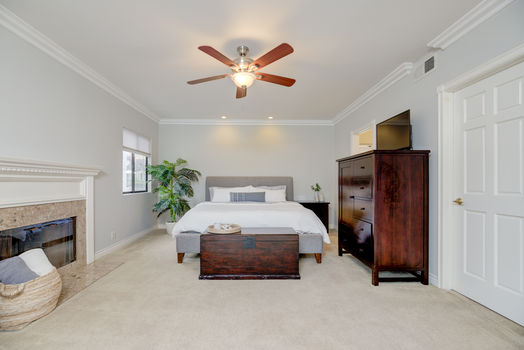 1050 Ardmore-75