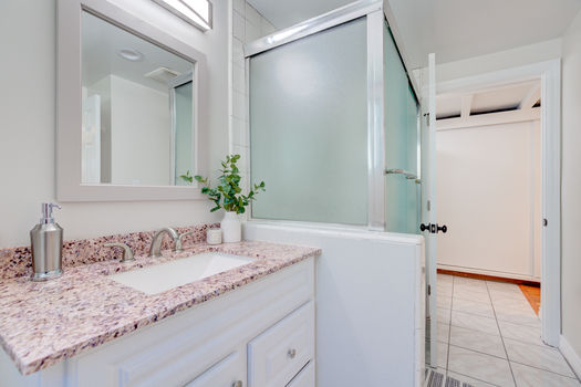 5815 Doverwood-15