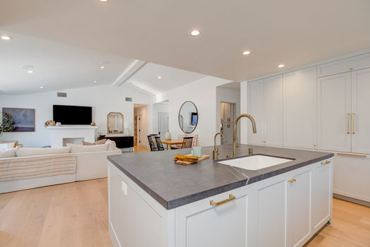 1423 E Elm Ave-18