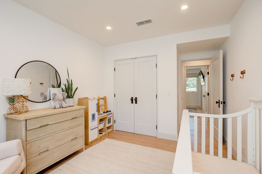 1423 E Elm Ave-27