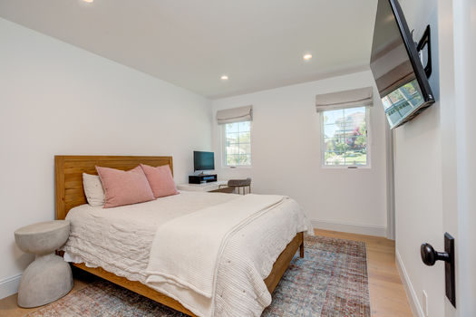 1423 E Elm Ave-28