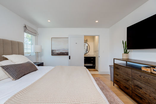 1423 E Elm Ave-32