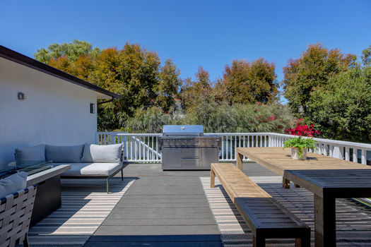 1423 E Elm Ave-36