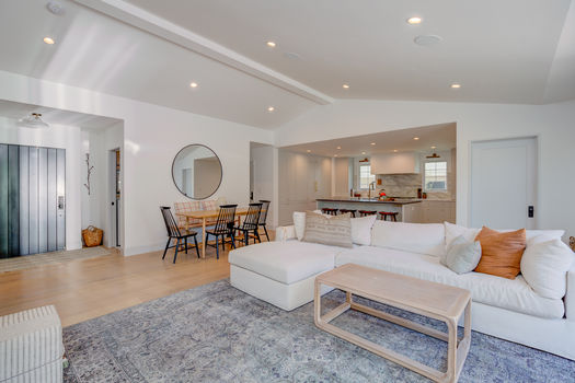 1423 E Elm Ave-4