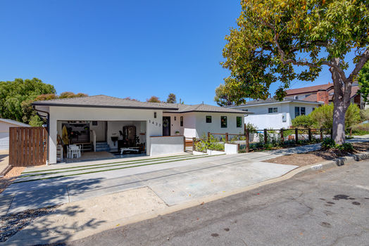 1423 E Elm Ave-50