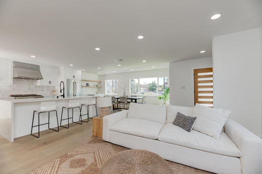 4340 Chase Ave-11