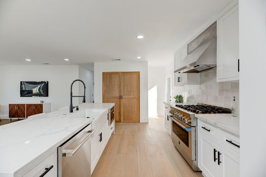 4340 Chase Ave-16