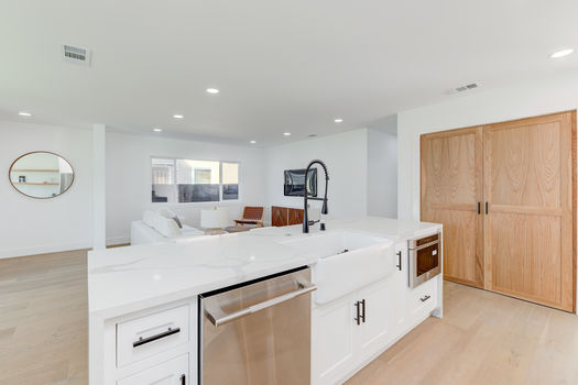 4340 Chase Ave-17