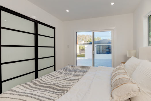 4340 Chase Ave-31