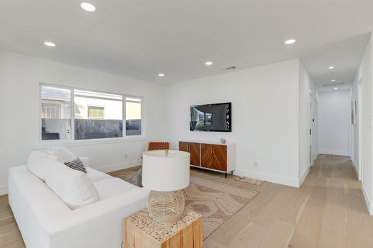 4340 Chase Ave-8
