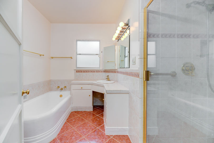 1731 Pier Ave-33