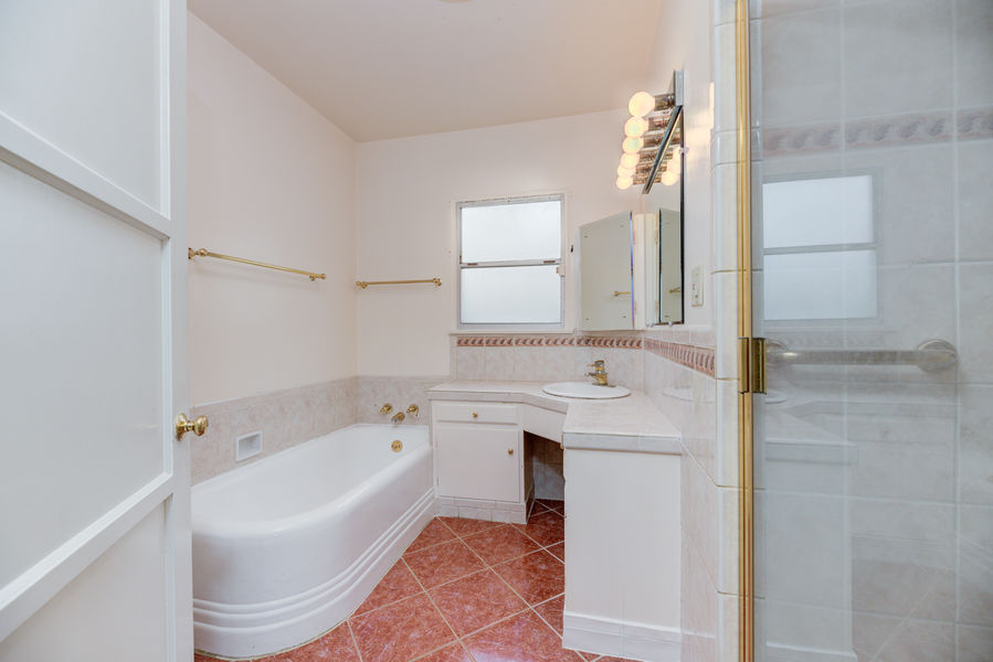 1731 Pier Ave-34
