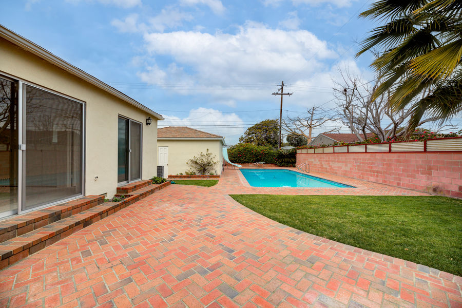 1731 Pier Ave-50