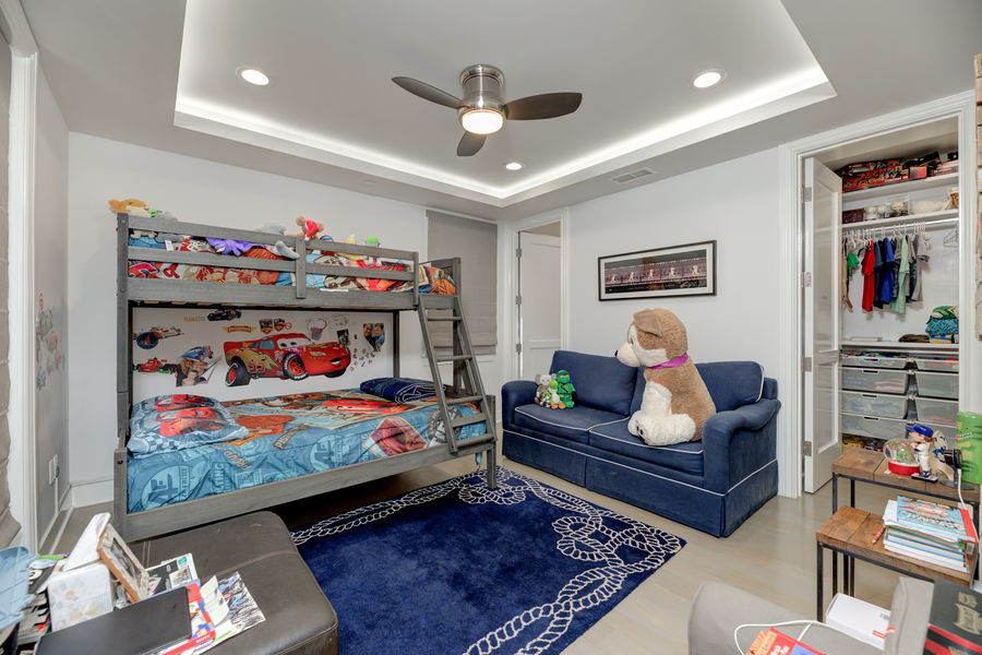 826 18th St-20