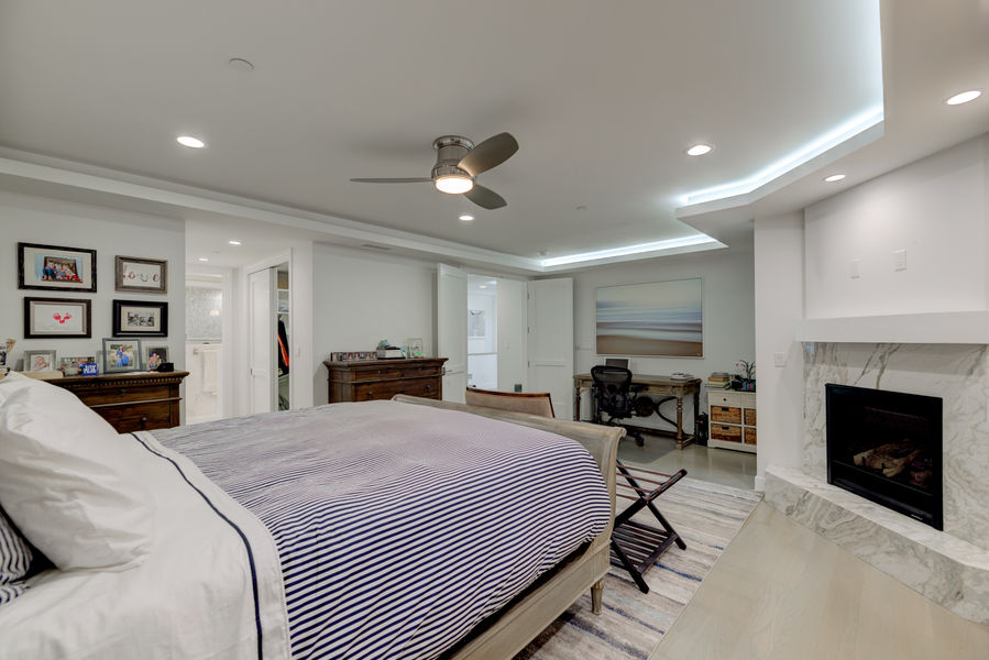 826 18th St-30