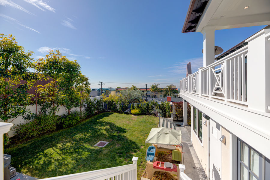 826 18th St-5