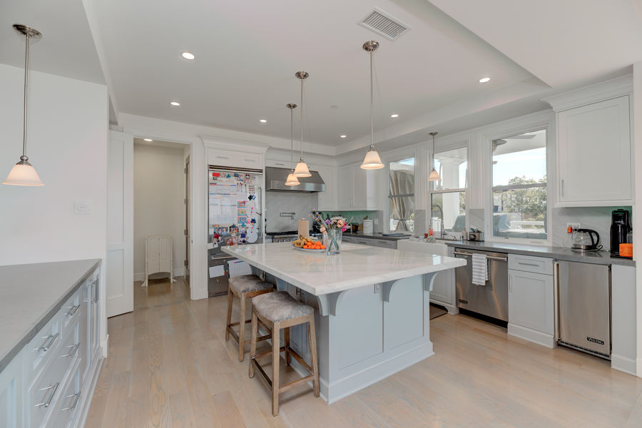 826 18th St-54