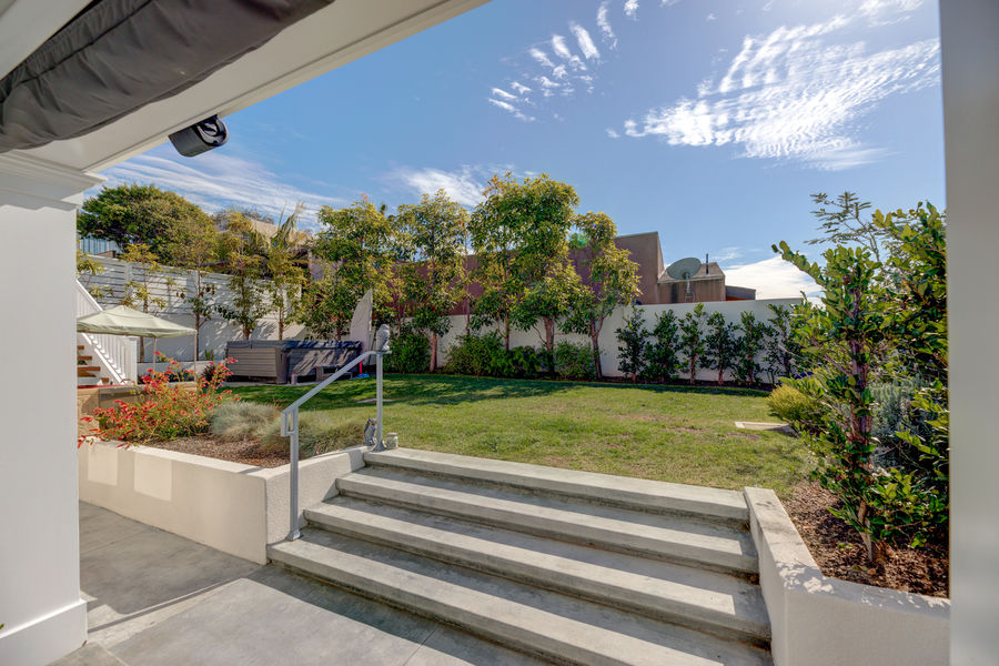 826 18th St-8