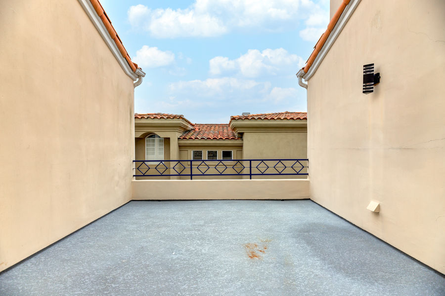 625 9th ST HB-32