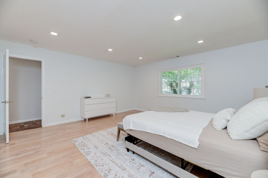 720 W Oak-10