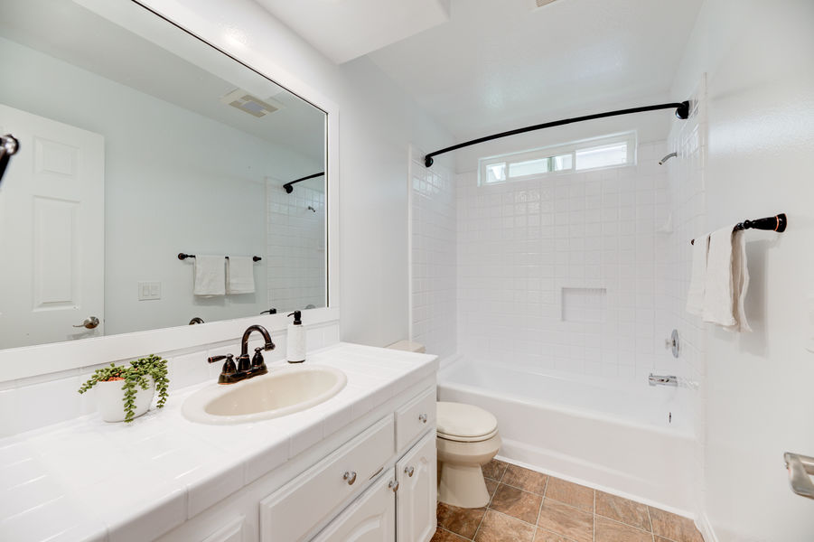 720 W Oak-53