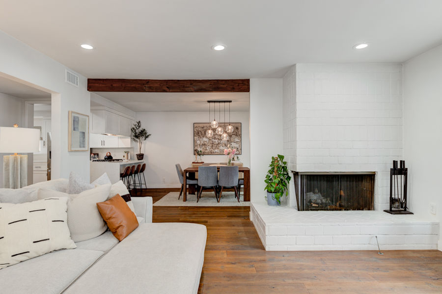 5303 W 141st-11